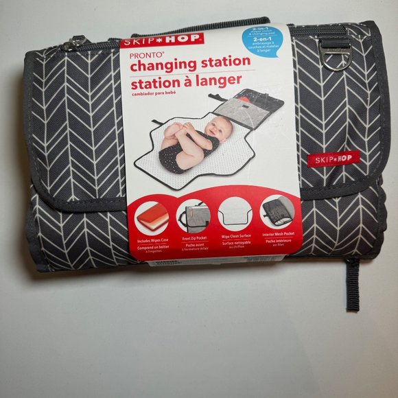 Pronto Portable Changing Station, Diaper Clutch and Changing Pad- Grey Feather - Picture 1 of 4